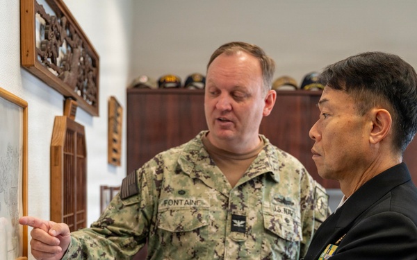JMSDF VADM Fukuda Visits CFAS