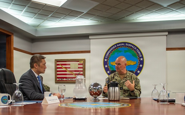 UNDERSEC Office Call at COMNAVSURFPAC