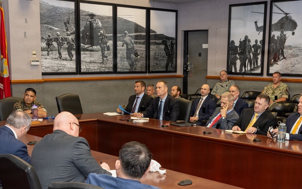 Advanced Strategic Leadership Studies Program visits MARFORPAC
