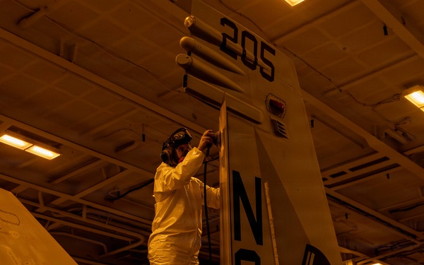 Abraham Lincoln Conducts Routine Aircraft Maintenance
