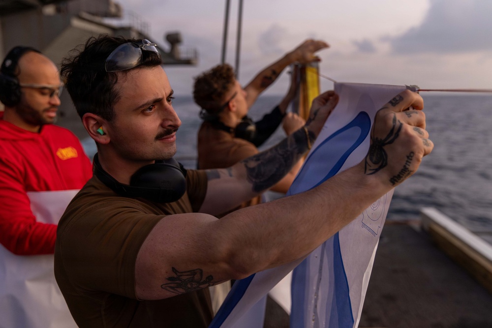 Abraham Lincoln Conducts Live-Fire Exercise