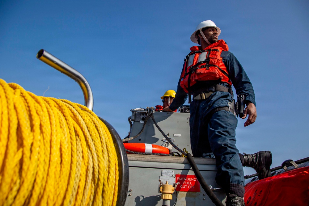 Abraham Lincoln Conducts Small Boat Operations