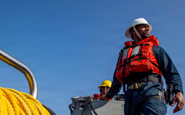 Abraham Lincoln Conducts Small Boat Operations