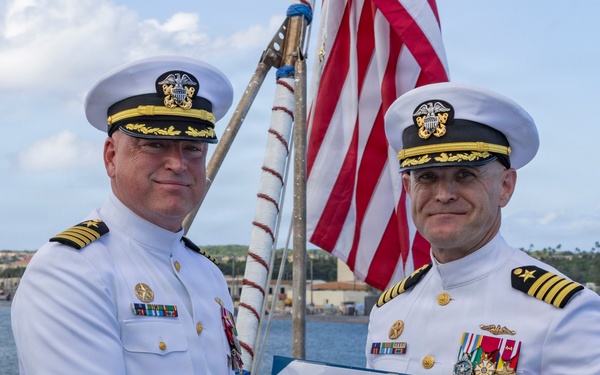 USS Emory S. Land hosts Change of Command Ceremony