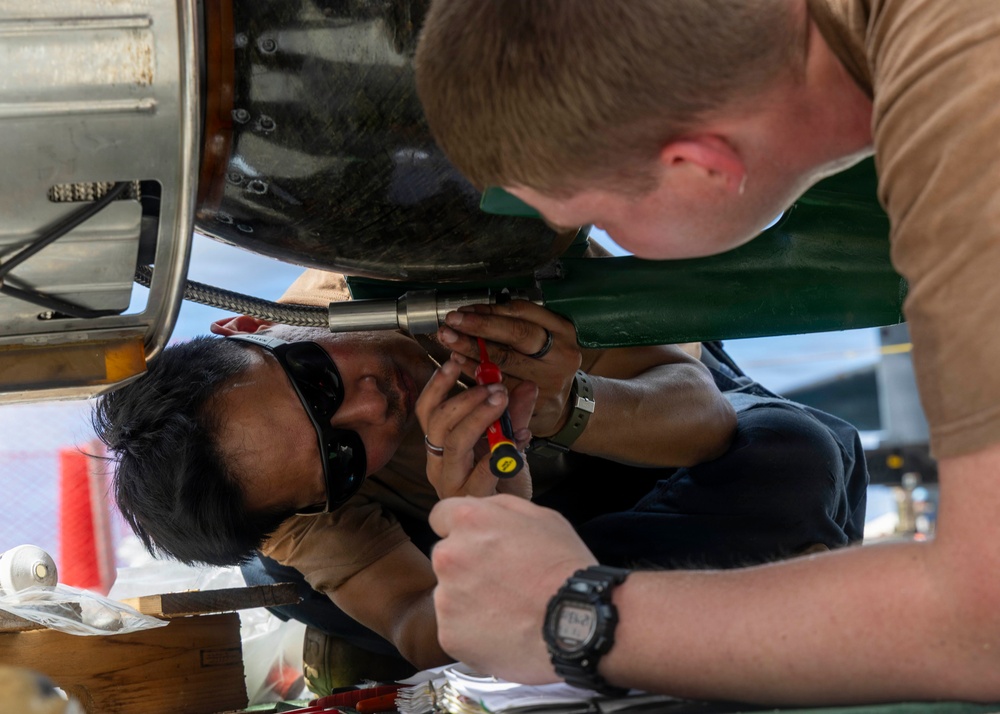 USS Ohio Conducts a Weapons Handling Evolution