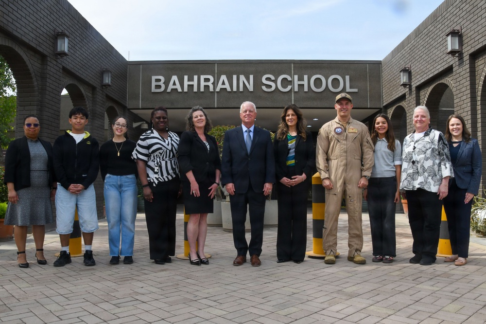 NSA Bahrain Hosts Distinguished Visitor Tour