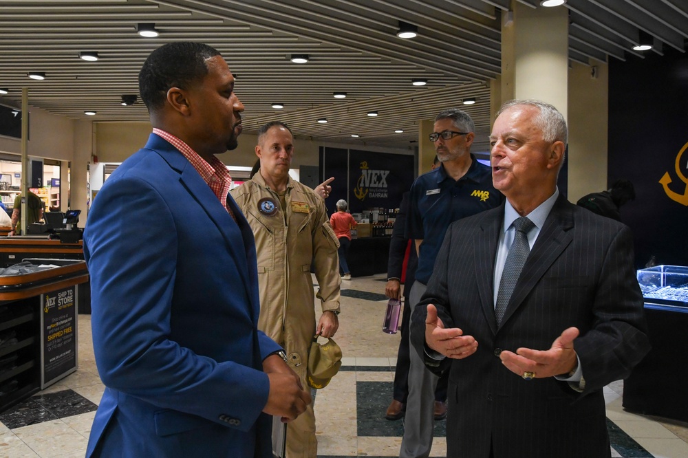 NSA Bahrain Hosts Distinguished Visitor Tour