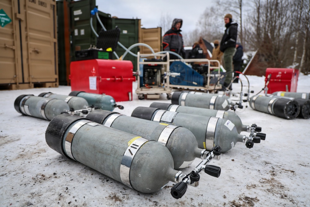 Ice Diving Exercise Strengthens Baltic Maritime Readiness