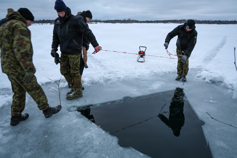 Ice Diving Exercise Strengthens Baltic Maritime Readiness