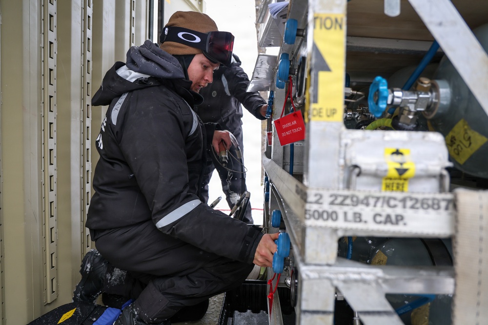 Ice Diving Exercise Strengthens Baltic Maritime Readiness