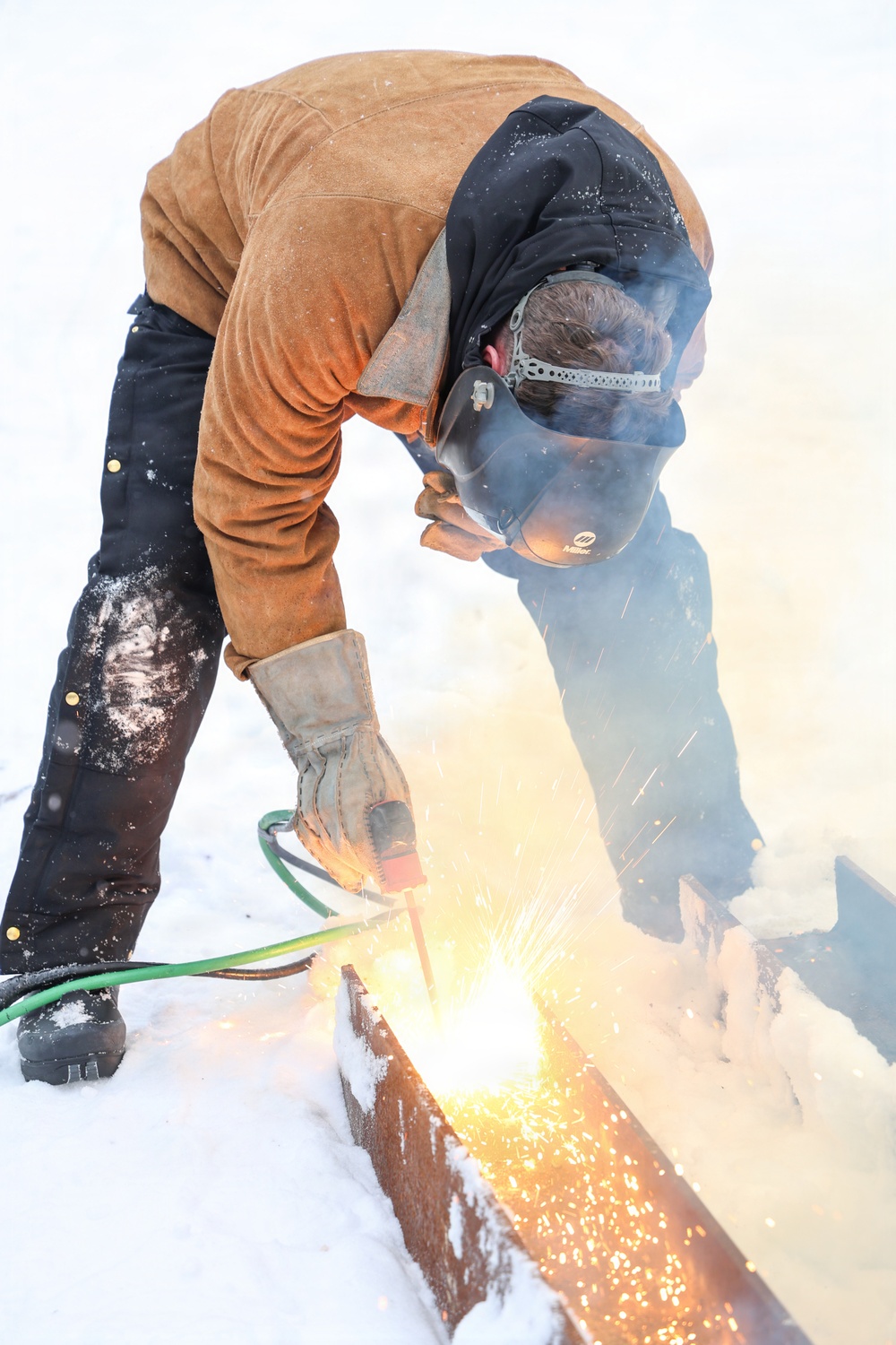 Ice Diving Exercise Strengthens Baltic Maritime Readiness