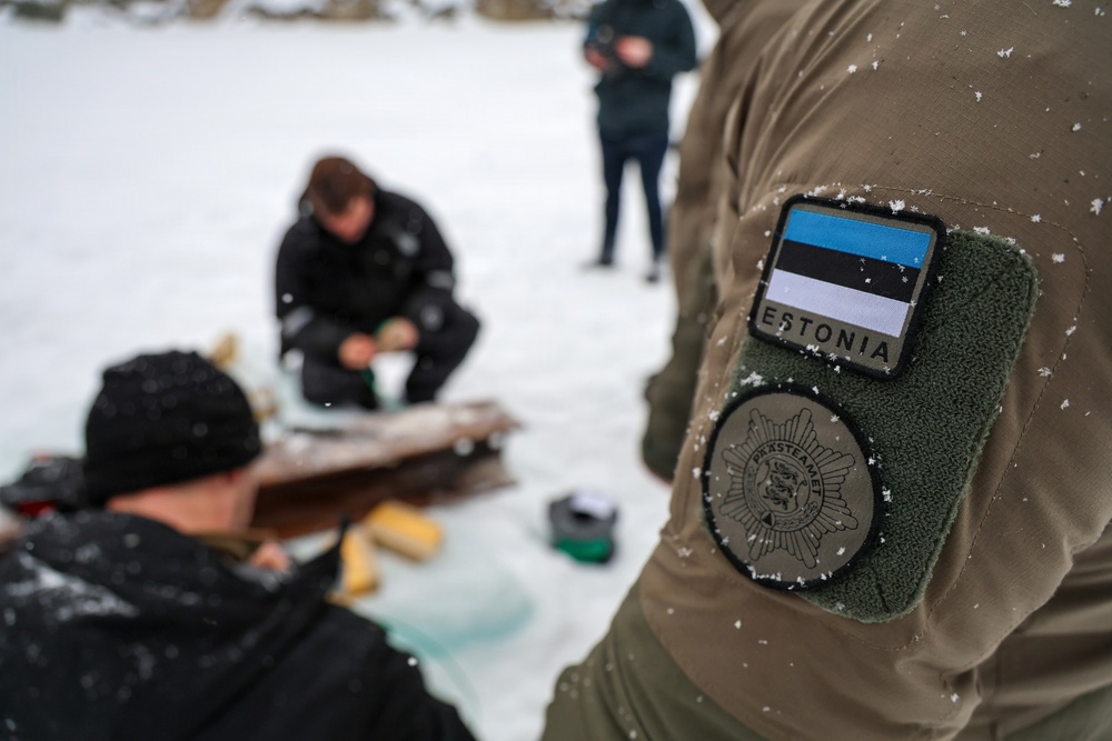 Ice Diving Exercise Strengthens Baltic Maritime Readiness