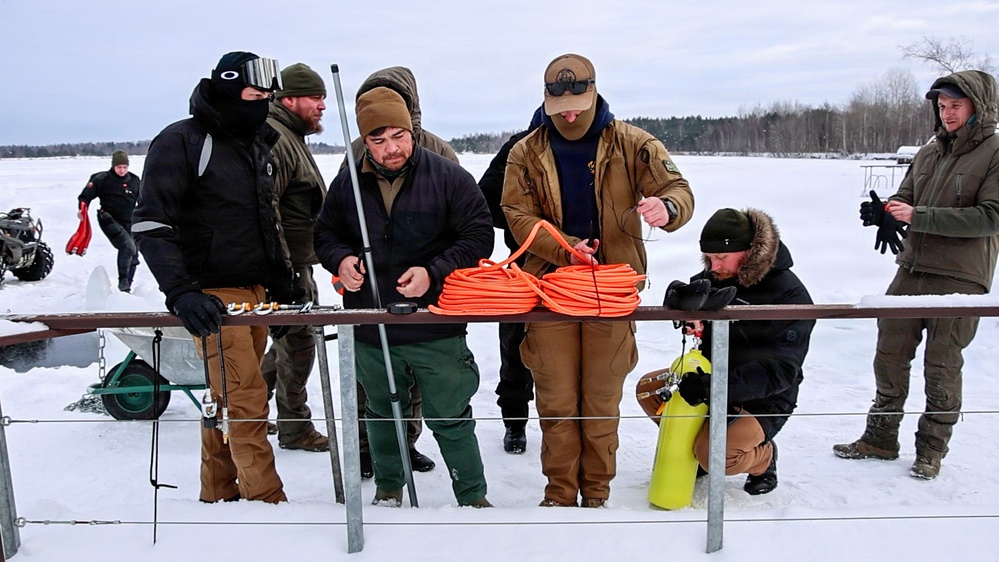 Ice Diving Exercise Strengthens Baltic Maritime Readiness