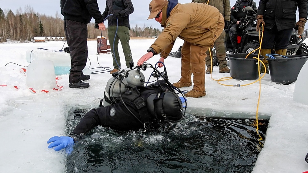Ice Diving Exercise Strengthens Baltic Maritime Readiness