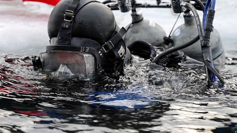 Ice Diving Exercise Strengthens Baltic Maritime Readiness