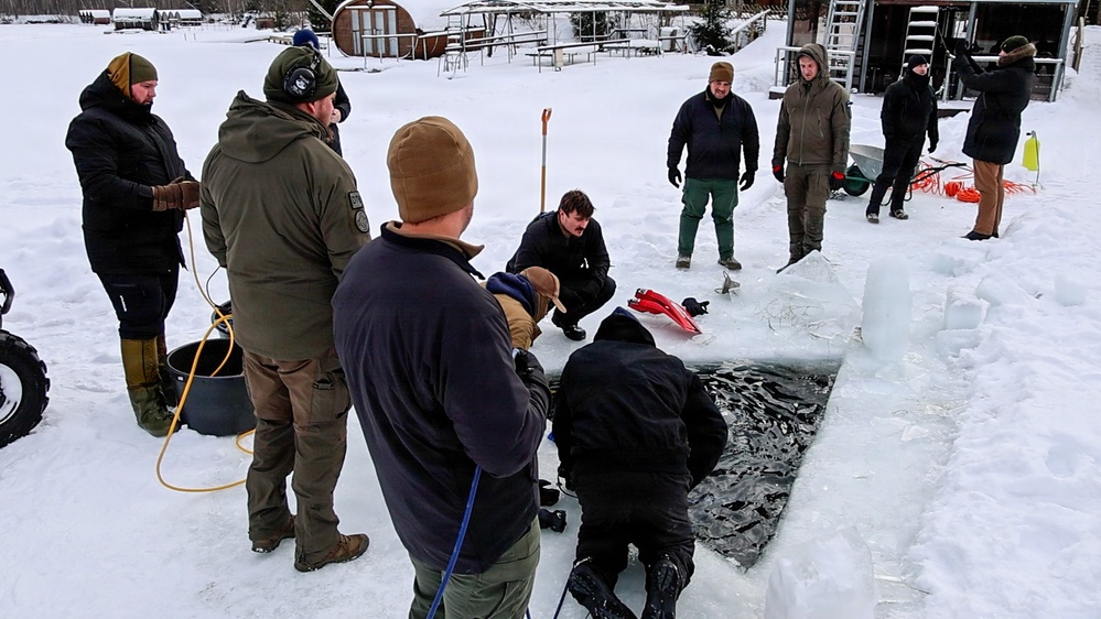 Ice Diving Exercise Strengthens Baltic Maritime Readiness
