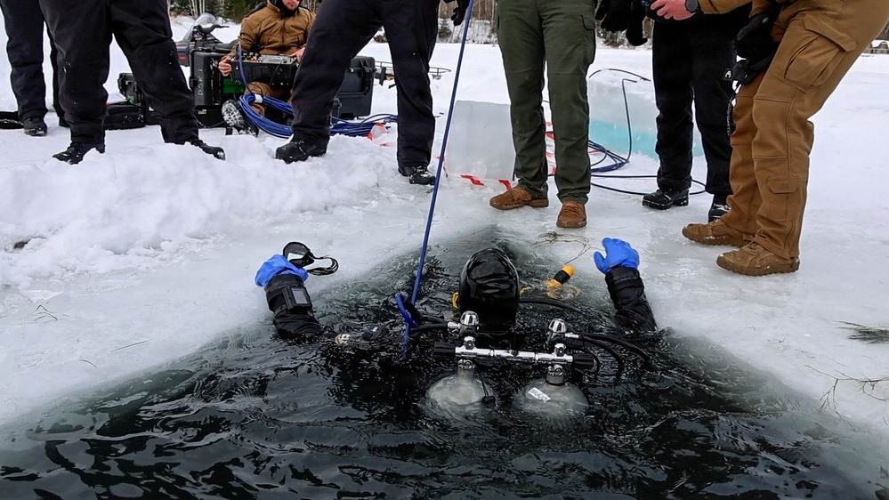 Ice Diving Exercise Strengthens Baltic Maritime Readiness