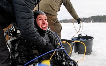 Ice Diving Exercise Strengthens Baltic Maritime Readiness