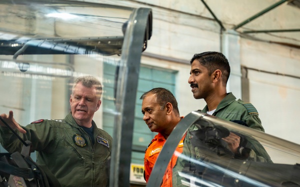 USINDOPACOM commander strengthens U.S.-India defense ties during visit