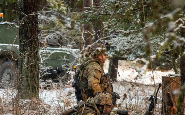 U.S. Soldiers Maneuvers through Attack during Combined Resolve 26-05