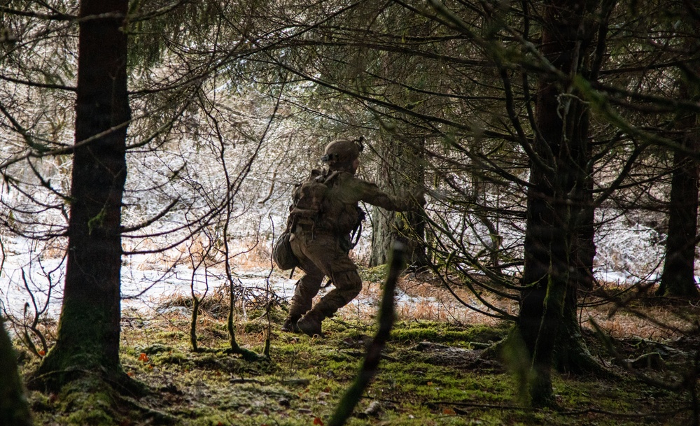 U.S. Soldiers Maneuvers through Attack during Combined Resolve 26-05