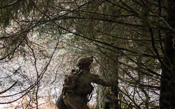 U.S. Soldiers Maneuvers through Attack during Combined Resolve 26-05