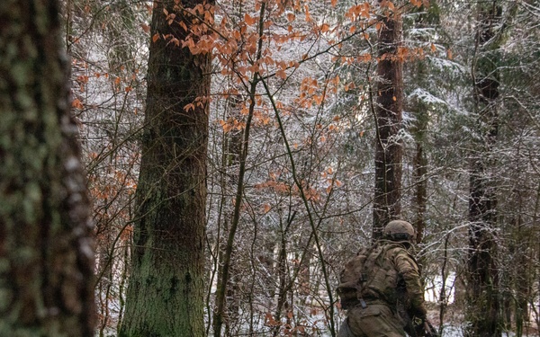 U.S. Soldiers Maneuvers through Attack during Combined Resolve 26-05
