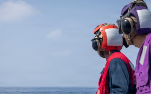 USS Delbert D. Black (DDG 119) Conducts Flight Quarter Evolution