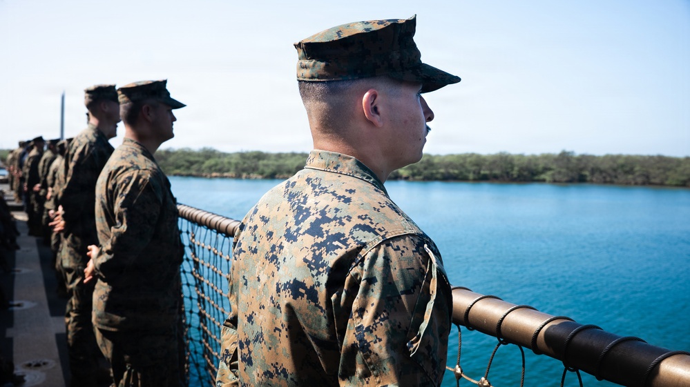 U.S. Marines, Sailors aboard USS Ashland Man the Rails at Joint Base Pearl Harbor-Hickam
