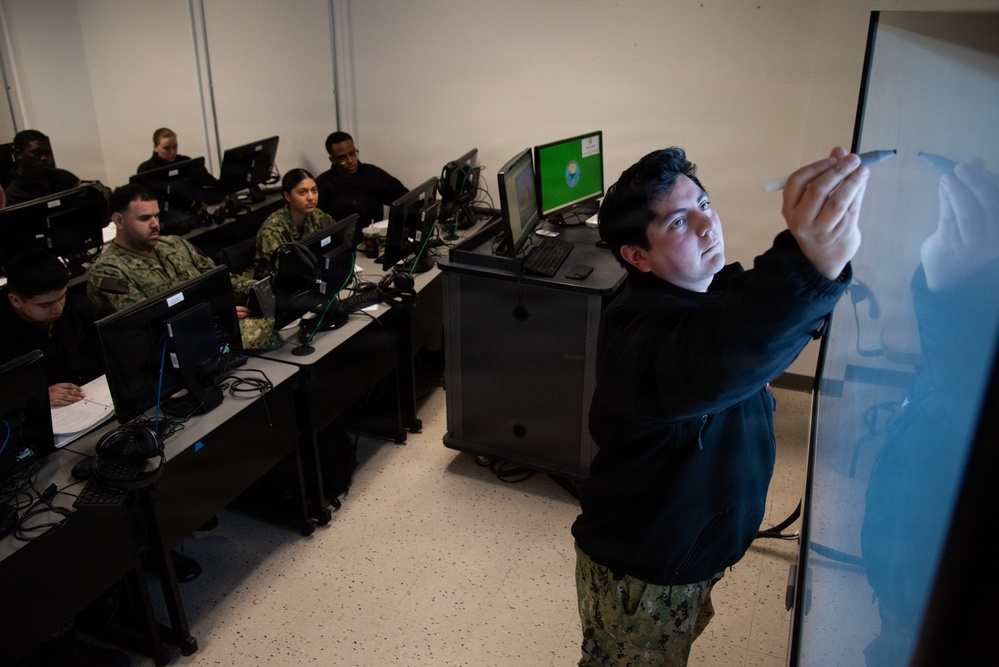 Surface Warfare Engineering Schools Command (SWESC) Great Lakes Instructors Train Next Generation of U.S. Navy Boatswain's Mates