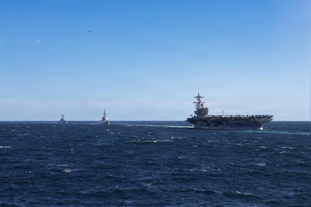 USS Mason (DDG 87) Conducts Exercises During COMPTUEX 2026