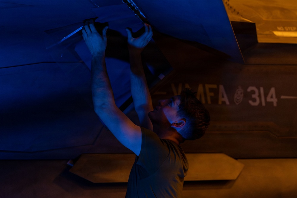 Abraham Lincoln Conducts Routine Aircraft Maintenance