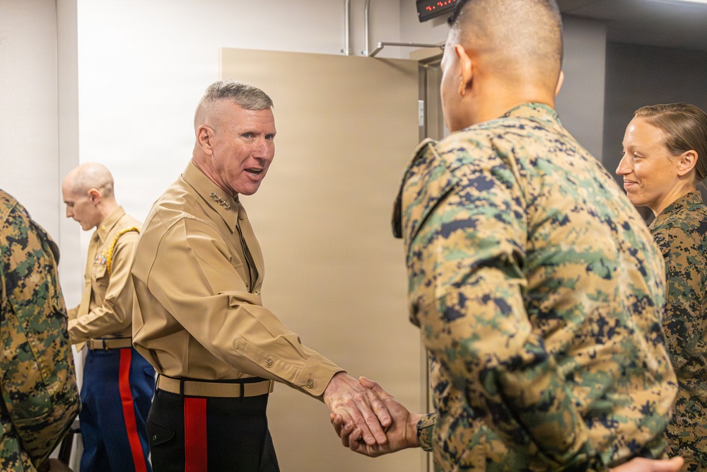 The Commanant, Gen. Eric M. Smith awards Marines at Training and Education Command