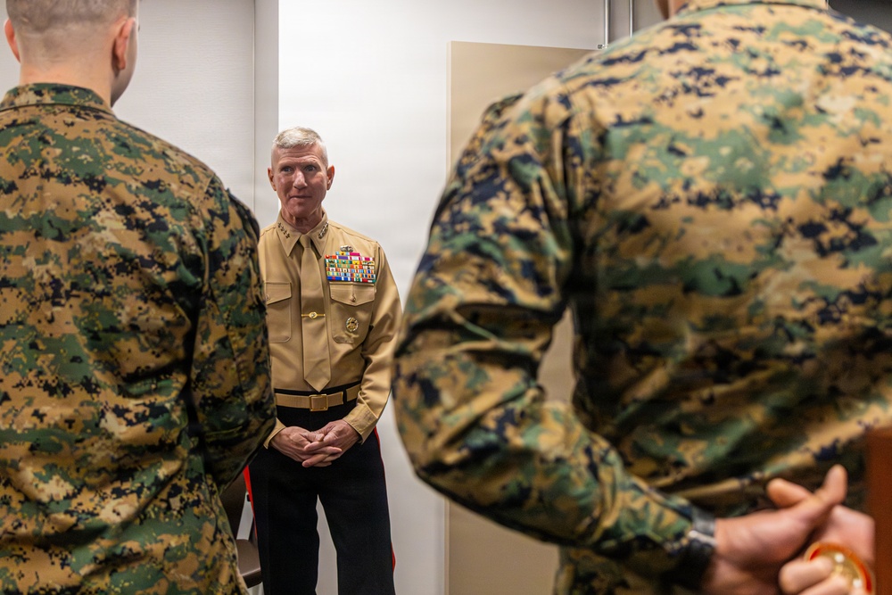 The Commanant, Gen. Eric M. Smith awards Marines at Training and Education Command