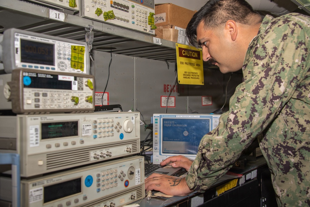 USS Carl Vinson (CVN 70) conducts daily operations