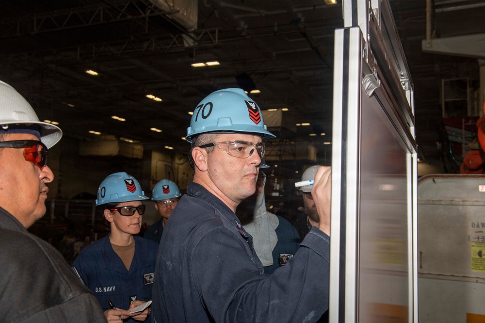 USS Carl Vinson (CVN 70) conducts fire safety drill