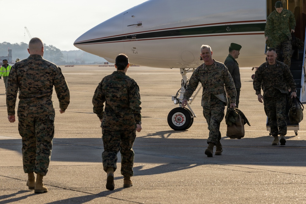 Gen. Bradford J. Gering arrives in Norfolk to assess amphibious shipyard readiness