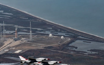 Thunderbirds, Artemis II Celebrate America 250 with Flyover