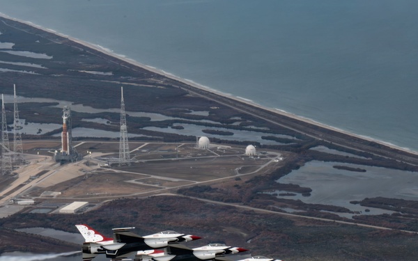 Thunderbirds, Artemis II Celebrate America 250 with Flyover