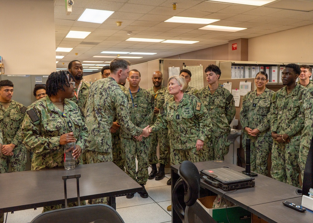 Commander U.S. Fleet Cyber Command, Navy Space Command, U.S. 10th Fleet Visits NCTS San Diego