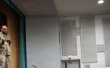 4th Air Force command chief mentors 624th RSG Reserve Airmen