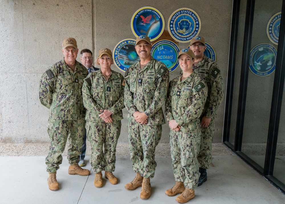 Commander U.S. Fleet Cyber Command, Navy Space Command, U.S. 10th Fleet Visits NCTS San Diego