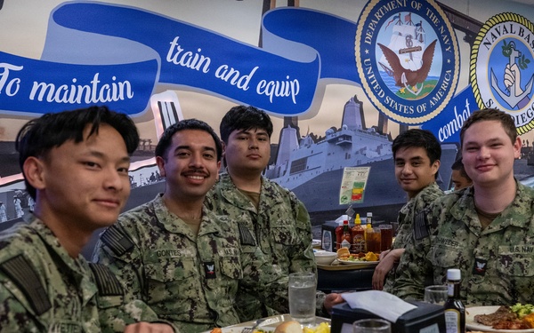 Let's Eat! NBSD Celebrates Presidents Day with a Special Meal