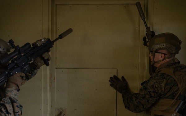Marines with 25th Marine Regiment Conduct MOUT Training