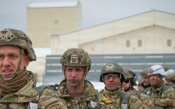 Arctic operations highlight strength of U.S., Canadian airborne partnership during JPMRC 26-02