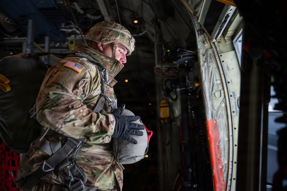 Arctic operations highlight strength of U.S., Canadian airborne partnership during JPMRC 26-02