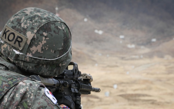 U.S. Army, ROK forces conduct M4 qualification at Camp Casey