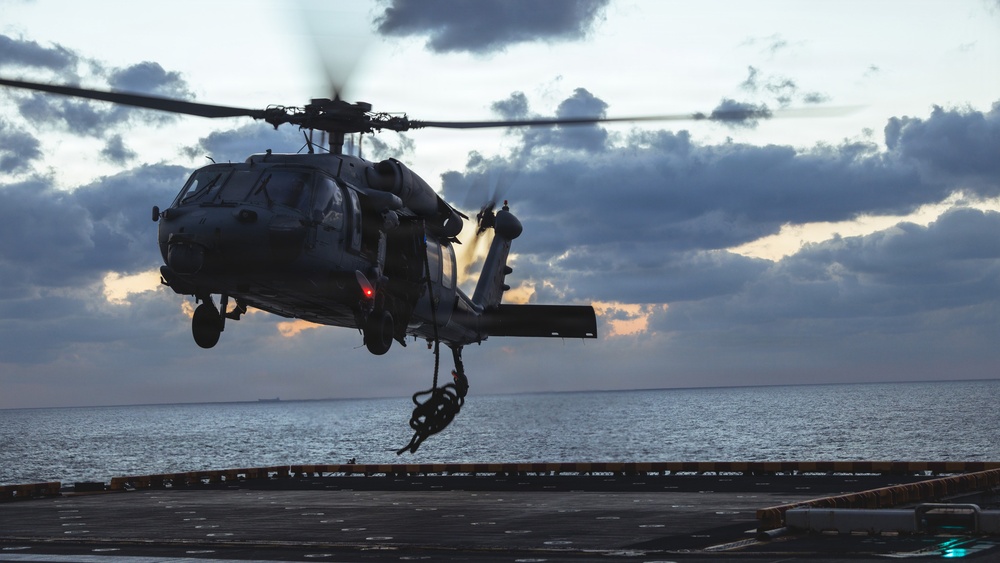31st MEU | MRF Night Fast Rope