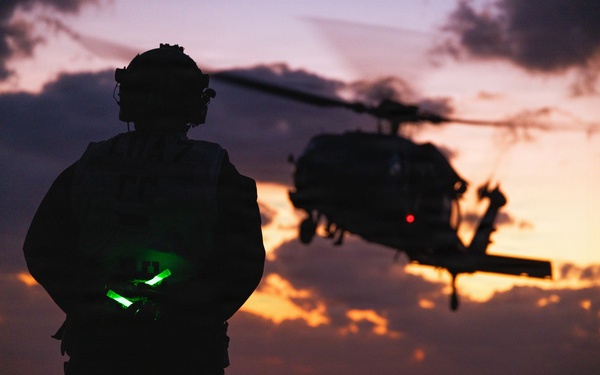 31st MEU | MRF Night Fast Rope