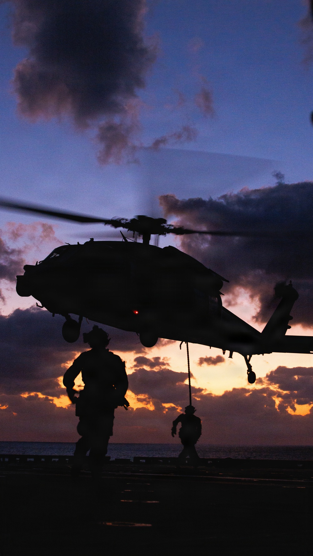 31st MEU | MRF Night Fast Rope